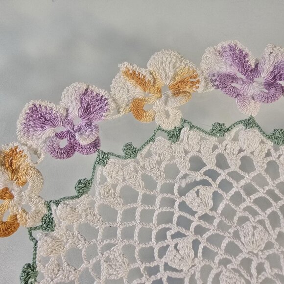 Vintage Doily Hand Crochet Pansy Floral Border - Picture 4 of 7